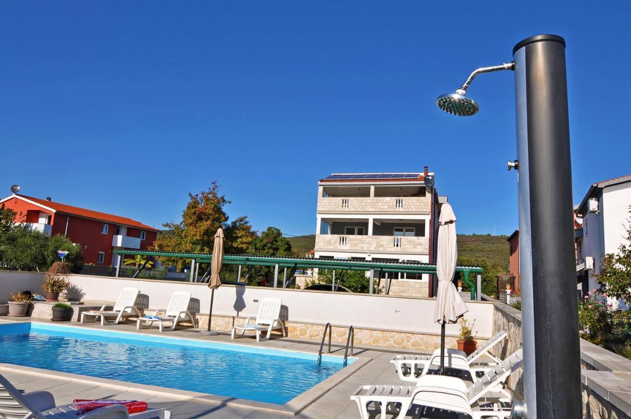 Apartment Tony With Private Pool Sukošan 外观 照片