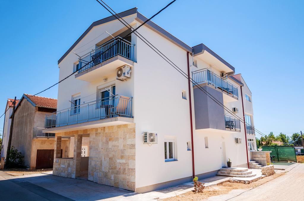 Apartment Tony With Private Pool Sukošan 外观 照片