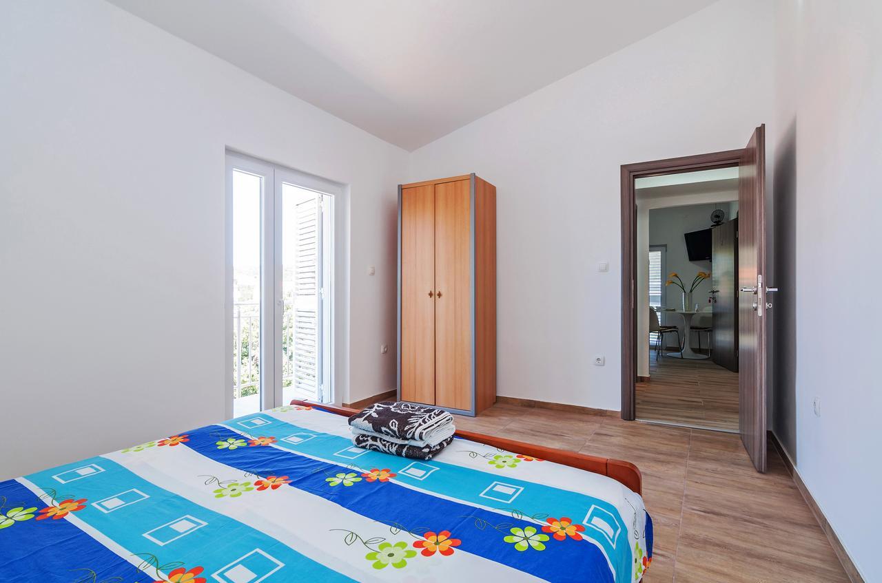 Apartment Tony With Private Pool Sukošan 外观 照片