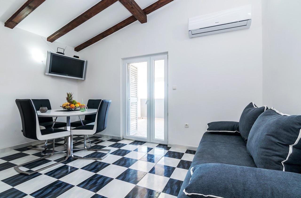 Apartment Tony With Private Pool Sukošan 外观 照片